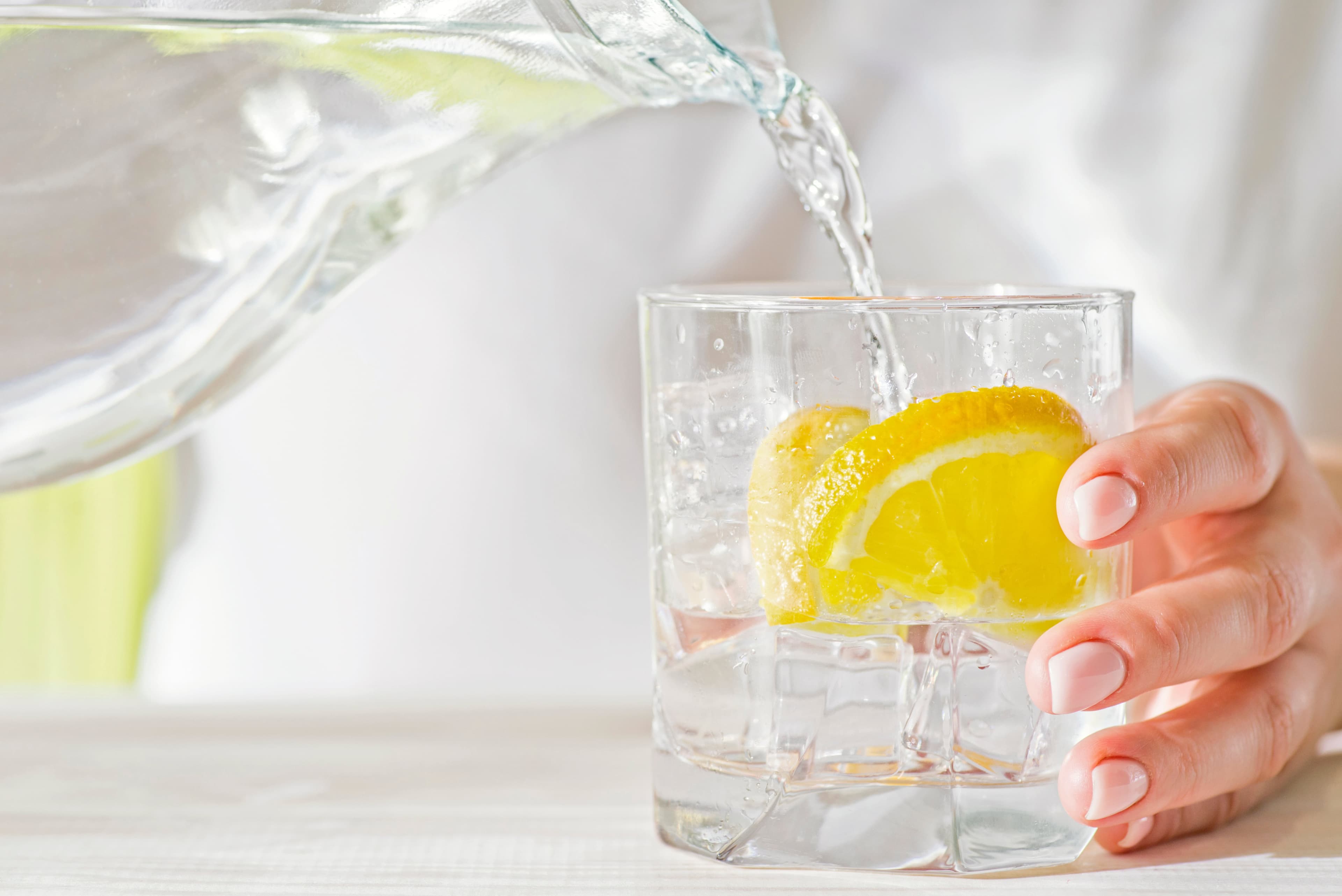 Boissons détox et rafraîchissantes : Comment booster l'hydratation de vos boissons cet été