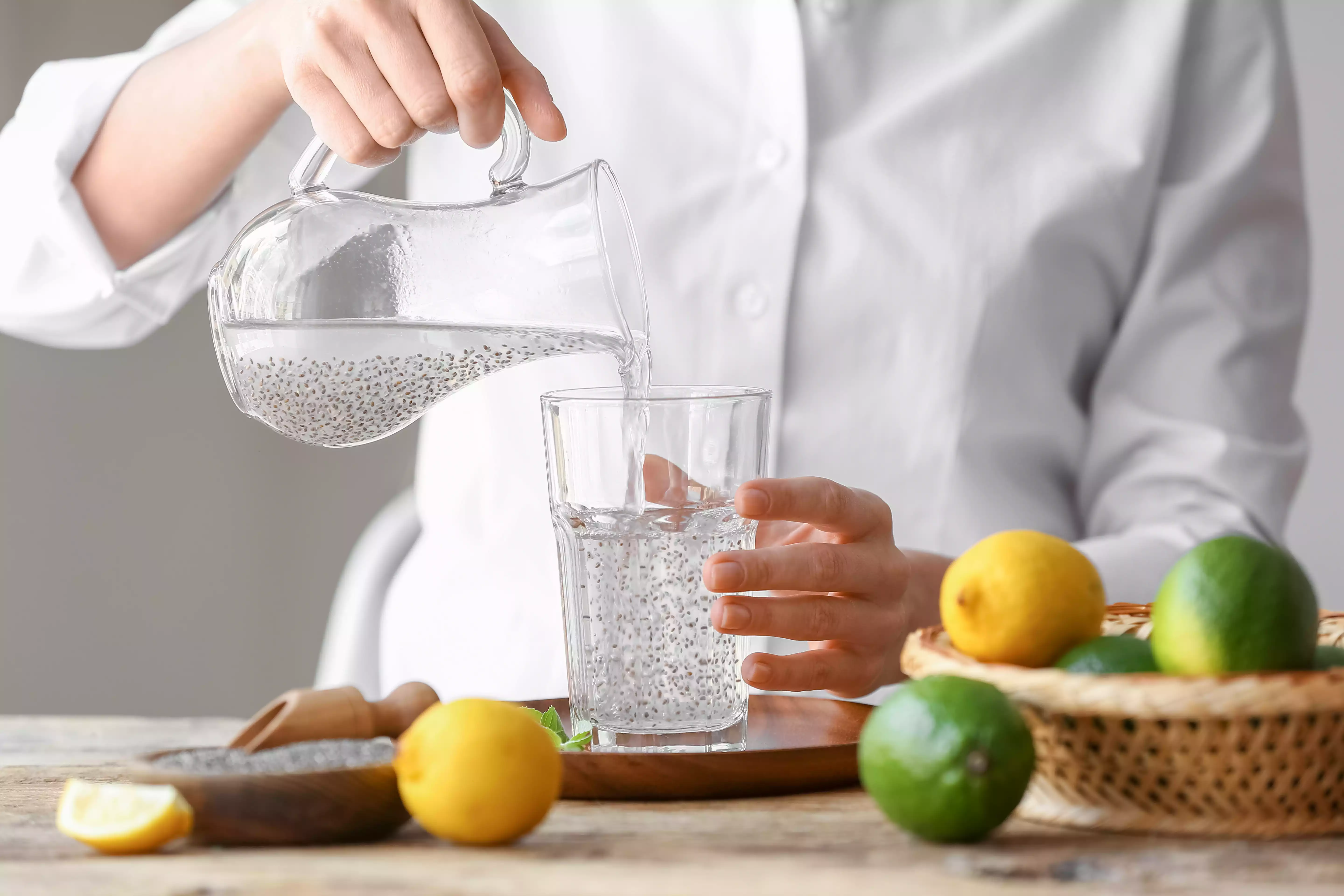 Les graines de chia et l'eau citronnée : une nouvelle solution minceur tendance ?