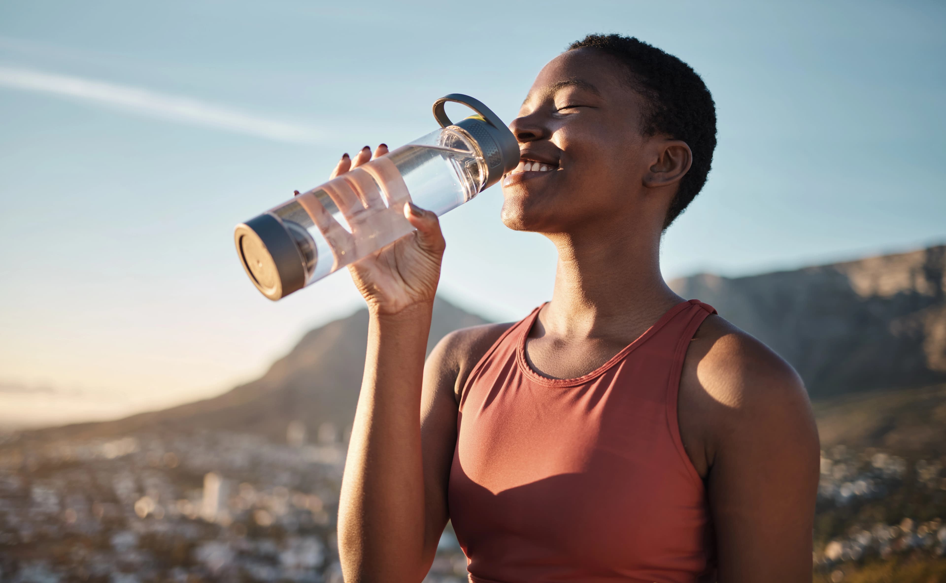 Boire assez d’eau: Quelle quantité est réellement nécessaire ?